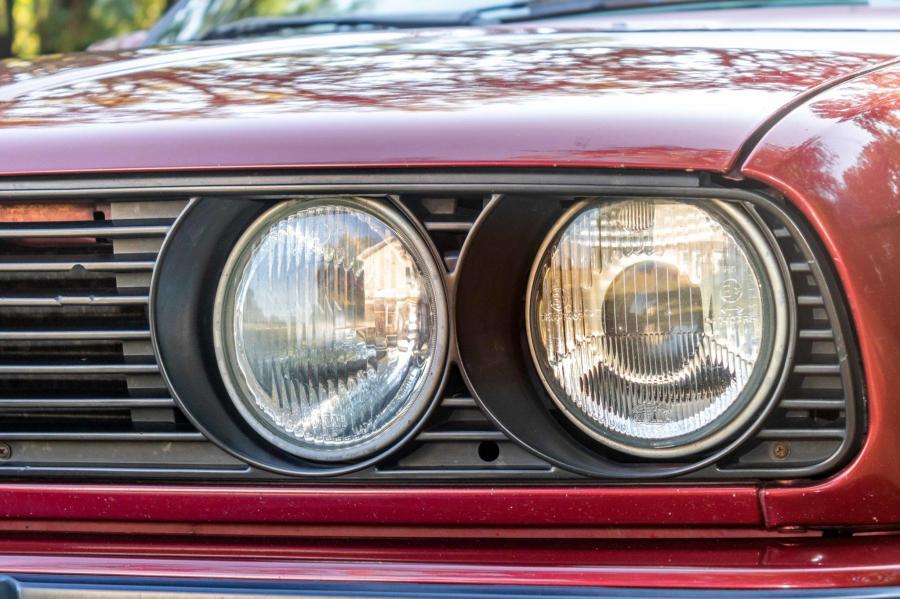 Детали экстерьера BMW 324td Touring (E30) 1991 года  (NA) (фото 18 из 94)